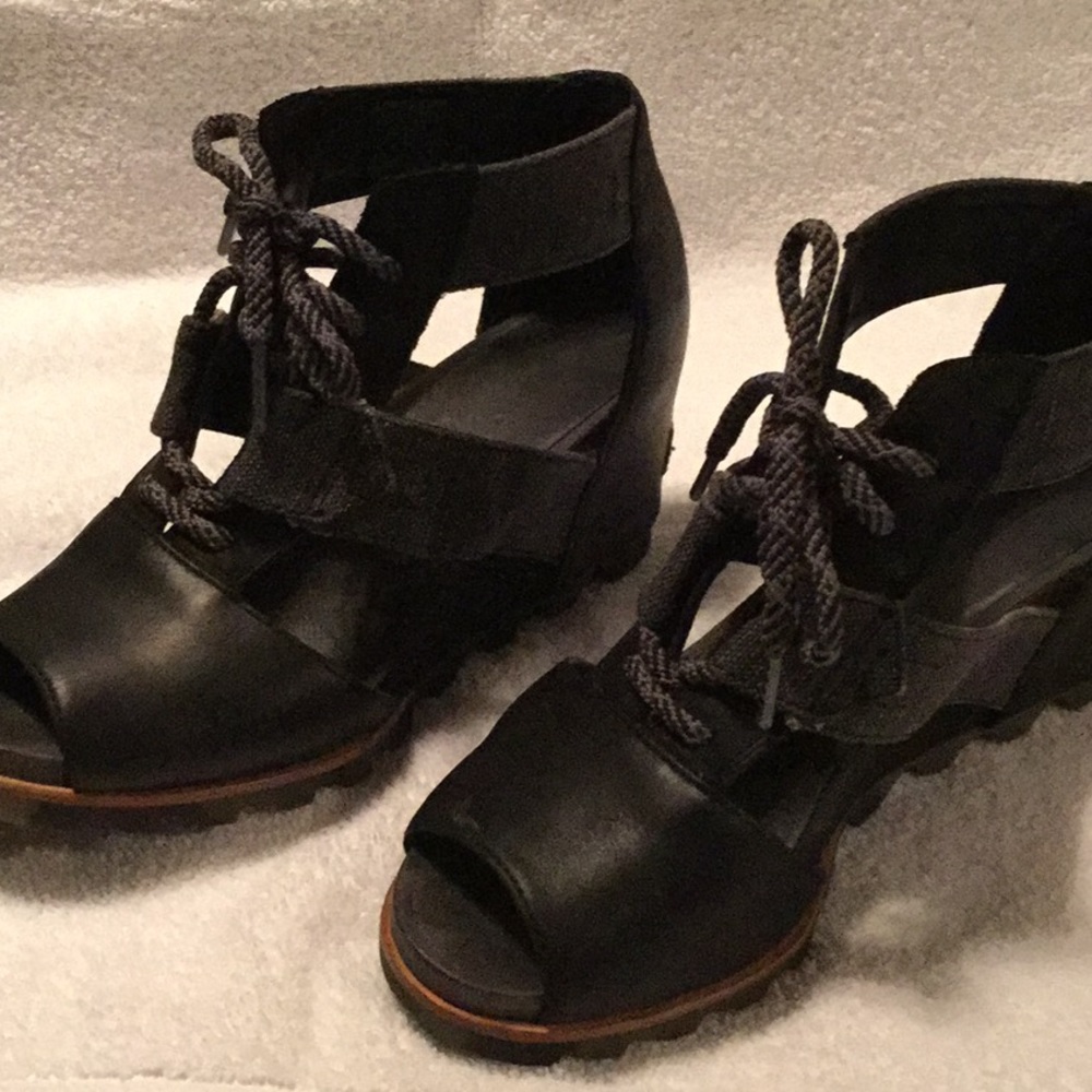 Sorel open toed sandal
